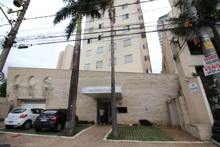 Apartamento à venda com 60m², 2 quartos e 1 vagaFachada e portaria