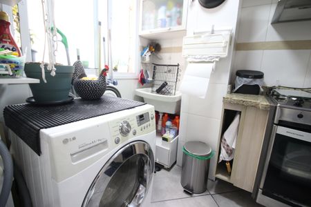 Apartamento à venda com 60m², 2 quartos e 1 vagaÁrea de Serviço