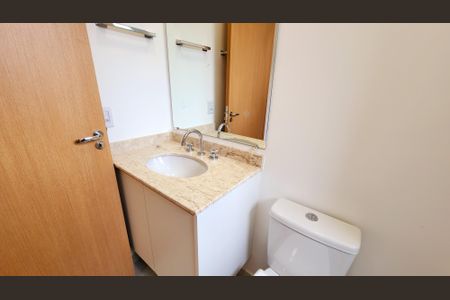 Apartamento à venda com 71m², 2 quartos e 2 vagas Apartamento à venda com 71m², 2 quartos e 2 vagasBanheiro da Suíte