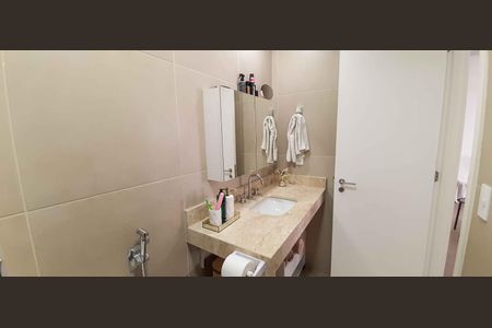 Apartamento à venda com 51m², 2 quartos e 1 vaga Apartamento à venda com 51m², 2 quartos e 1 vagaBanheiro