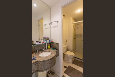 Apartamento à venda com 44m², 2 quartos e 1 vagaBanheiro Social