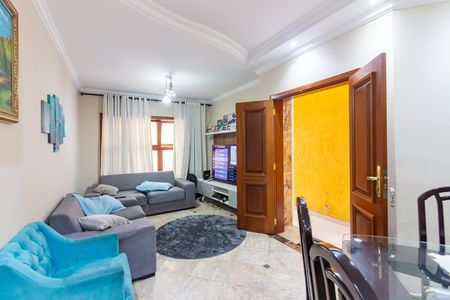 Casa para alugar com 220m², 4 quartos e 4 vagas Casa para alugar com 220m², 4 quartos e 4 vagasSala