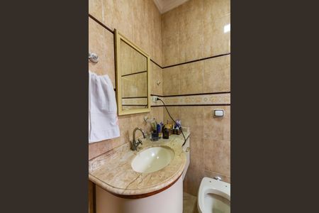 Casa para alugar com 220m², 4 quartos e 4 vagas Casa para alugar com 220m², 4 quartos e 4 vagasBanheiro