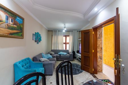 Casa para alugar com 220m², 4 quartos e 4 vagas Casa para alugar com 220m², 4 quartos e 4 vagasSala