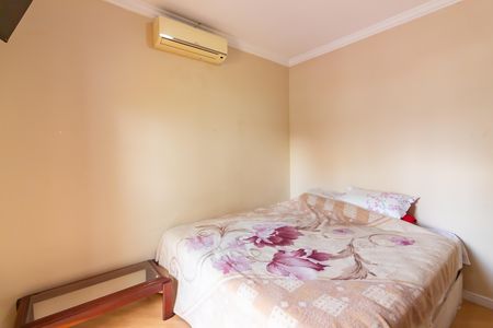 Casa para alugar com 220m², 4 quartos e 4 vagas Casa para alugar com 220m², 4 quartos e 4 vagasSuíte