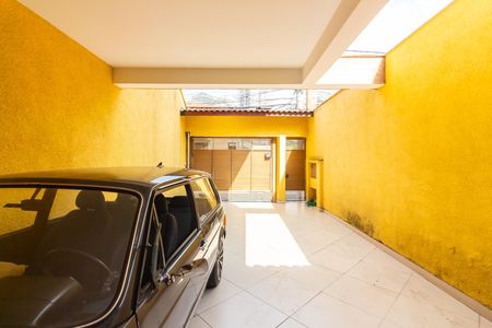 Casa para alugar com 220m², 4 quartos e 4 vagas Casa para alugar com 220m², 4 quartos e 4 vagasGaragem