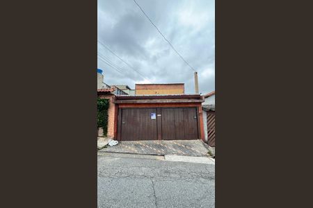 Casa à venda com 129m², 3 quartos e 3 vagas Casa à venda com 129m², 3 quartos e 3 vagasFachada