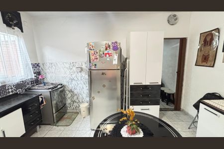 Casa à venda com 129m², 3 quartos e 3 vagas Casa à venda com 129m², 3 quartos e 3 vagasCozinha