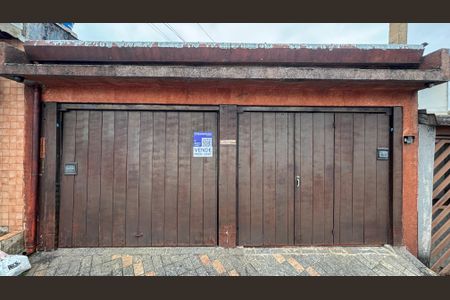 Casa à venda com 129m², 3 quartos e 3 vagas Casa à venda com 129m², 3 quartos e 3 vagasFachada