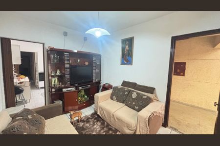 Casa à venda com 129m², 3 quartos e 3 vagas Casa à venda com 129m², 3 quartos e 3 vagasSala