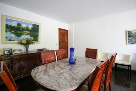 Apartamento à venda com 190m², 3 quartos e 2 vagasSala