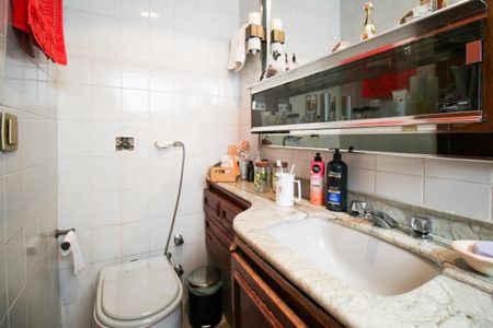 Apartamento à venda com 190m², 3 quartos e 2 vagasBanheiro da Suíte 1