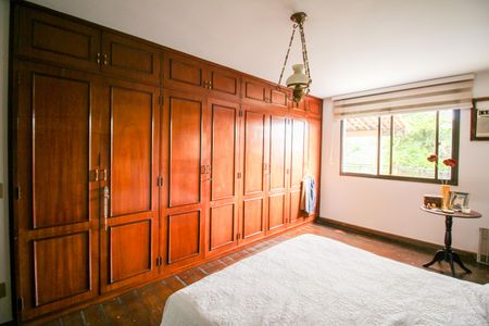 Apartamento à venda com 190m², 3 quartos e 2 vagasSuíte 3