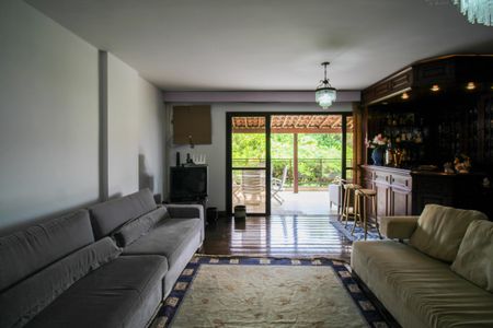 Apartamento à venda com 190m², 3 quartos e 2 vagasSala