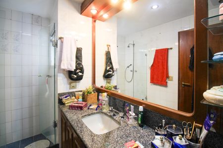 Apartamento à venda com 190m², 3 quartos e 2 vagasBanheiro da Suíte 3