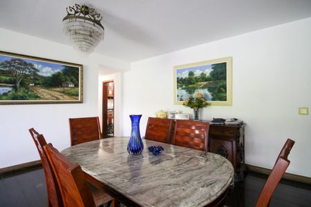 Apartamento à venda com 190m², 3 quartos e 2 vagasSala