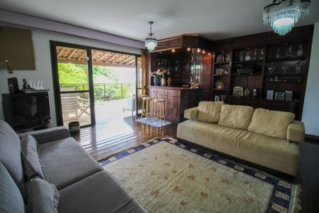 Apartamento à venda com 190m², 3 quartos e 2 vagasSala