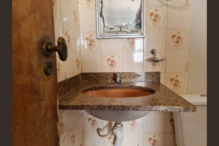 Casa para alugar com 250m², 3 quartos e 2 vagas Casa para alugar com 250m², 3 quartos e 2 vagasBanheiro da Suíte
