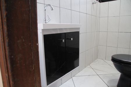 Casa para alugar com 250m², 3 quartos e 2 vagasBanheiro Social