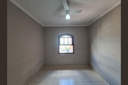 Casa para alugar com 250m², 3 quartos e 2 vagas Casa para alugar com 250m², 3 quartos e 2 vagasSuíte