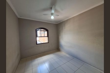 Casa para alugar com 250m², 3 quartos e 2 vagas Casa para alugar com 250m², 3 quartos e 2 vagasSuíte