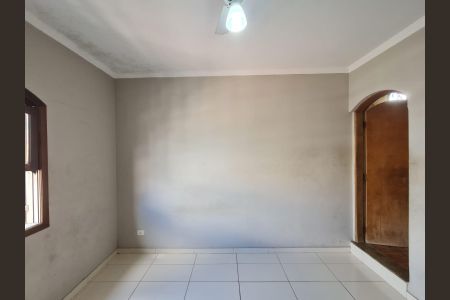 Casa para alugar com 250m², 3 quartos e 2 vagas Casa para alugar com 250m², 3 quartos e 2 vagasSuíte