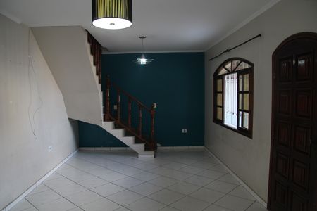 Casa para alugar com 250m², 3 quartos e 2 vagasSala