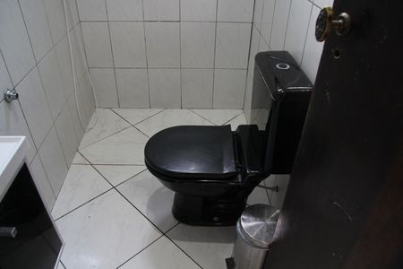 Casa para alugar com 250m², 3 quartos e 2 vagasBanheiro Social