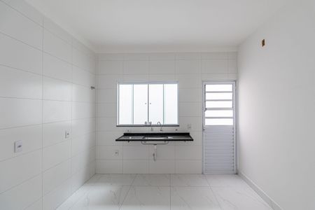 Casa à venda com 95m², 3 quartos e 2 vagas Casa à venda com 95m², 3 quartos e 2 vagasCozinha