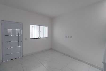 Casa à venda com 95m², 3 quartos e 2 vagas Casa à venda com 95m², 3 quartos e 2 vagasSala