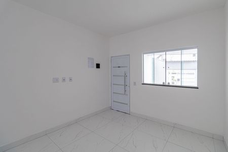 Casa à venda com 95m², 3 quartos e 2 vagas Casa à venda com 95m², 3 quartos e 2 vagasSala