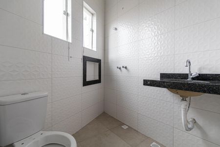 Casa à venda com 95m², 3 quartos e 2 vagas Casa à venda com 95m², 3 quartos e 2 vagasBanheiro Suíte