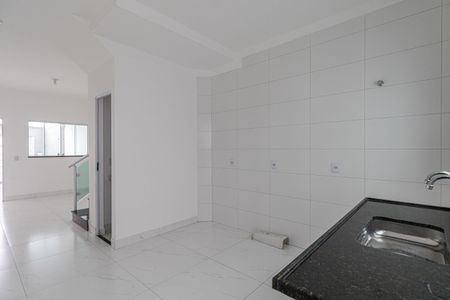 Casa à venda com 95m², 3 quartos e 2 vagas Casa à venda com 95m², 3 quartos e 2 vagasCozinha