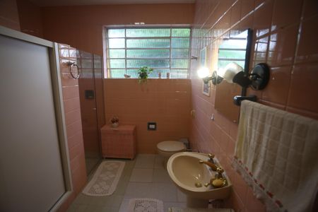 Casa à venda com 190m², 4 quartos e 2 vagasBanheiro