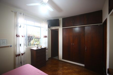 Casa à venda com 190m², 4 quartos e 2 vagasSuite