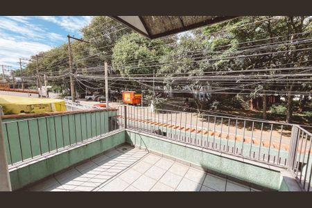 Casa à venda com 100m², 4 quartos e 2 vagasVaranda