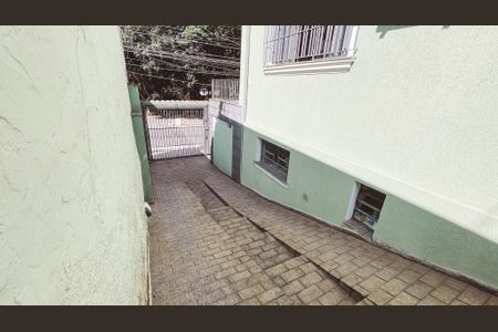 Casa à venda com 100m², 4 quartos e 2 vagasGaragem
