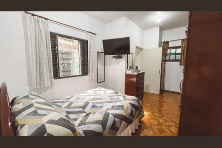 Casa à venda com 100m², 4 quartos e 2 vagasSuíte
