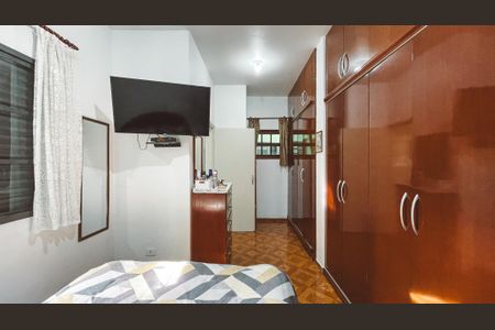 Casa à venda com 100m², 4 quartos e 2 vagasSuíte