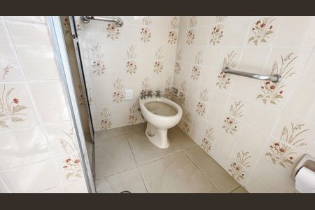 Casa à venda com 100m², 4 quartos e 2 vagasBanheiro