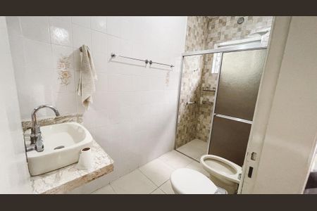 Casa à venda com 100m², 4 quartos e 2 vagasBanheiro da Suíte