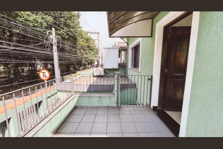 Casa à venda com 100m², 4 quartos e 2 vagasVaranda