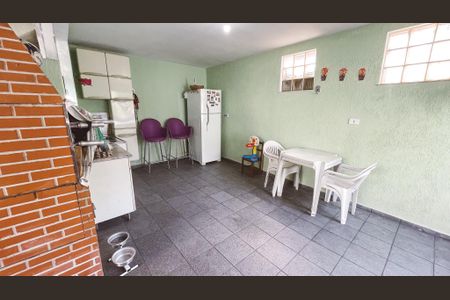 Casa à venda com 100m², 4 quartos e 2 vagasChurrasqueira