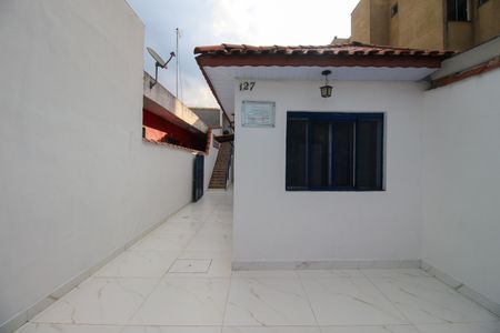Casa para alugar com 45m², 1 quarto e 1 vagaQuintal