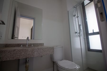 Apartamento à venda com 68m², 2 quartos e 1 vaga Apartamento à venda com 68m², 2 quartos e 1 vagaBanheiro da Suíte 1