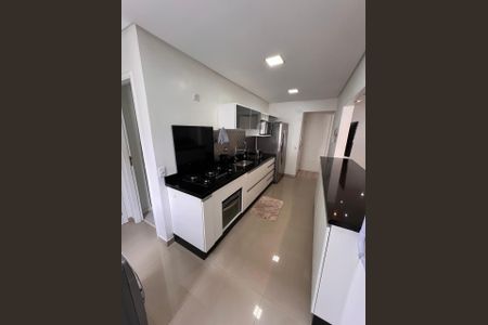 Apartamento à venda com 80m², 2 quartos e 1 vagaFoto 01
