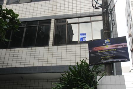Apartamento para alugar com 40m², 1 quarto e 1 vagaFachada + Plaquinha