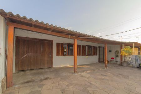 Casa à venda com 220m², 4 quartos e 2 vagasFachada