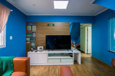 Casa à venda com 298m², 3 quartos e 5 vagas Casa à venda com 298m², 3 quartos e 5 vagasSala