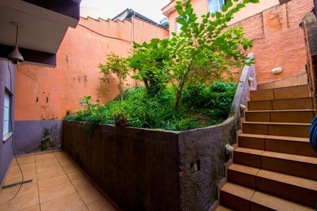 Casa à venda com 298m², 3 quartos e 5 vagas Casa à venda com 298m², 3 quartos e 5 vagasÁrea externa